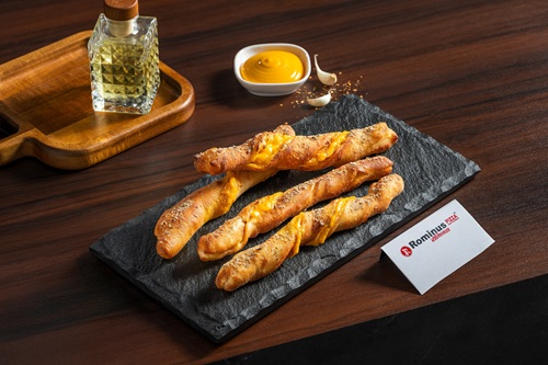 Cheesy Garlic Twisty
